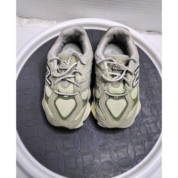 New Balance Kids 6M IV990GL Shoes Grey/Green Mesh/Suede - Picture 1 of 7